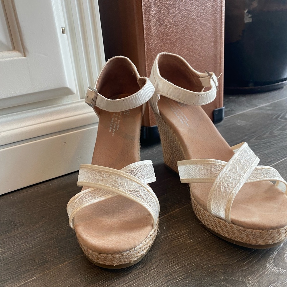 TOMS Lace Wedges, Women’s 7.5